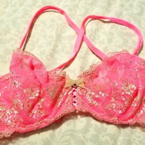 5 "Angel" collection unlined lace bras 32D